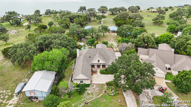 Listing photo id 63 for 718 Park Shores