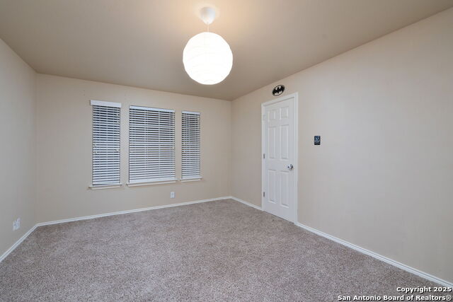 Listing photo id 13 for 2387 Ridge Rock