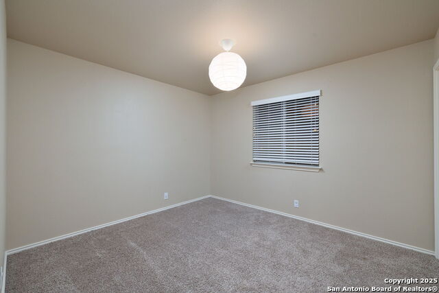 Listing photo id 15 for 2387 Ridge Rock