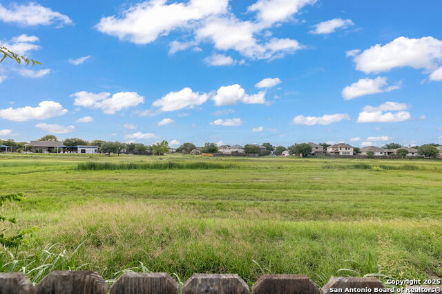Listing photo id 25 for 2387 Ridge Rock