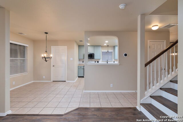 Listing photo id 5 for 2387 Ridge Rock
