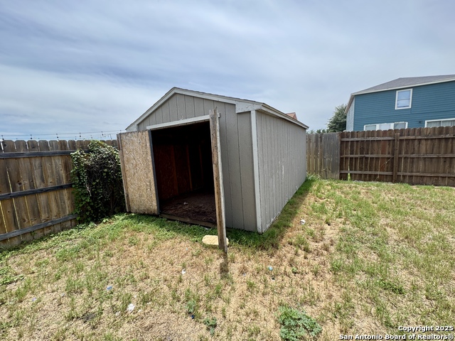 Image 23 of 25 For 8755 Sunview