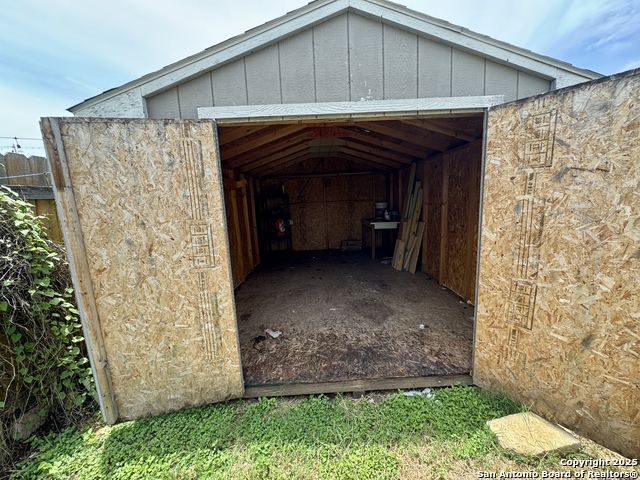 Image 24 of 25 For 8755 Sunview