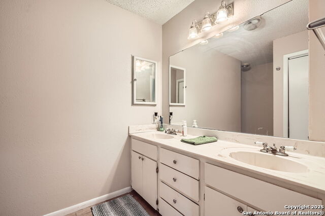 Image 13 of 18 For 8517 Echo Creek