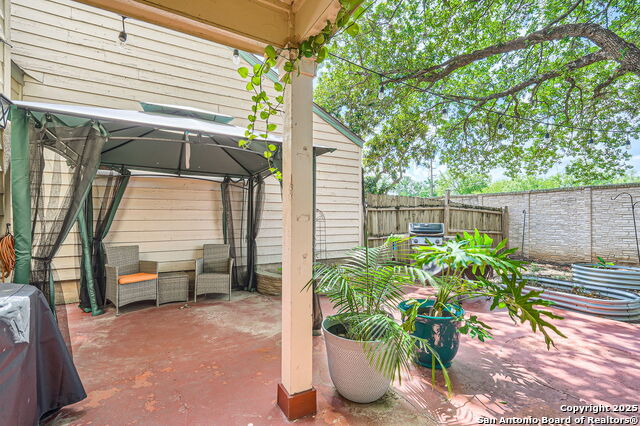 Image 16 of 18 For 8517 Echo Creek
