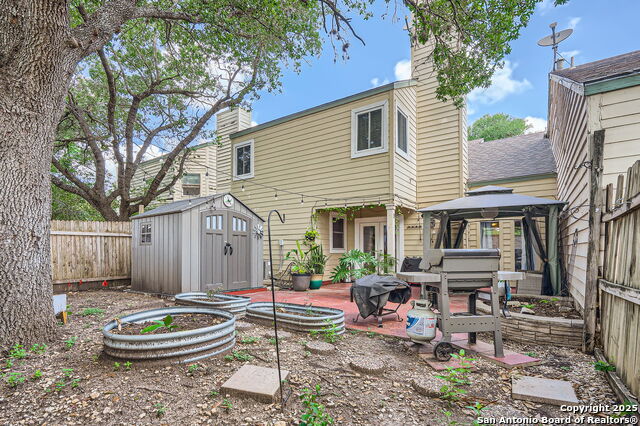 Image 17 of 18 For 8517 Echo Creek