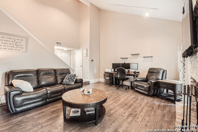 Image 3 of 18 For 8517 Echo Creek