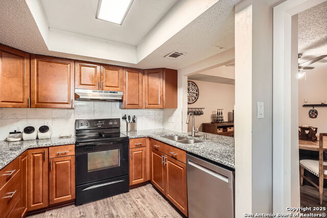 Image 7 of 18 For 8517 Echo Creek