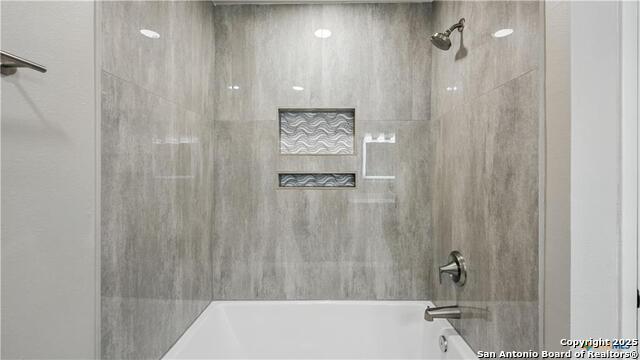 Listing photo id 13 for 1501 Kraft