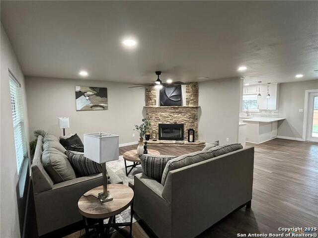Listing photo id 1 for 1501 Kraft