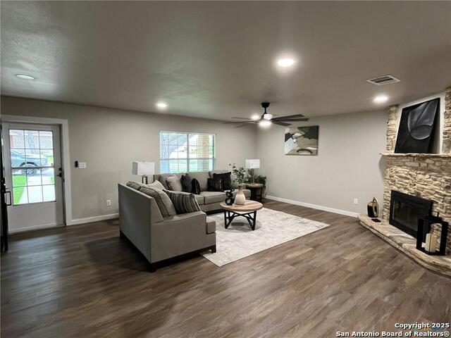 Listing photo id 2 for 1501 Kraft