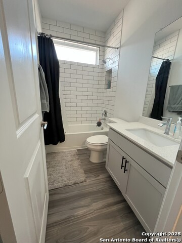 Image 11 of 16 For 21138 Yellow Bay