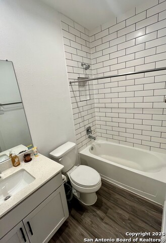 Image 13 of 16 For 21138 Yellow Bay