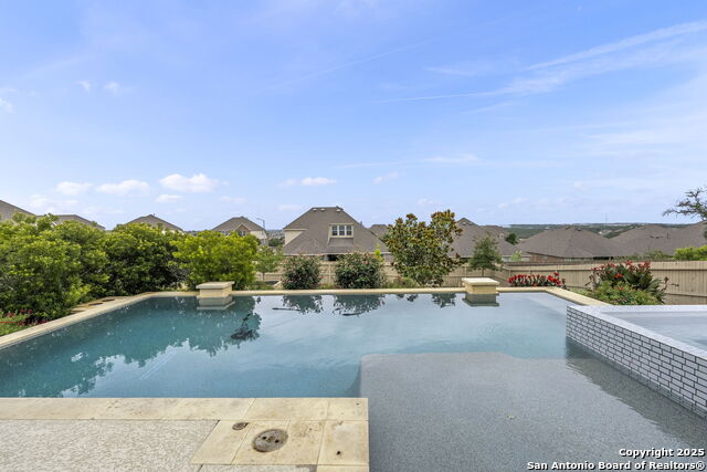 Listing photo id 33 for 3082 Bright Skies
