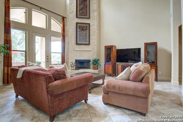 Listing photo id 8 for 25003 Estancia Cir