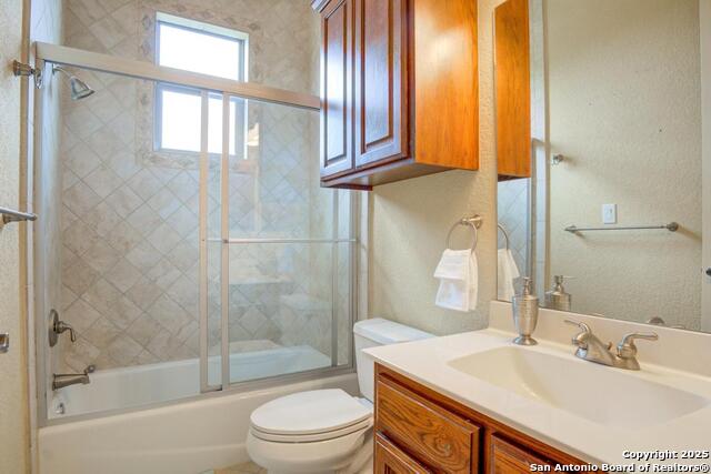 Listing photo id 30 for 25003 Estancia Cir