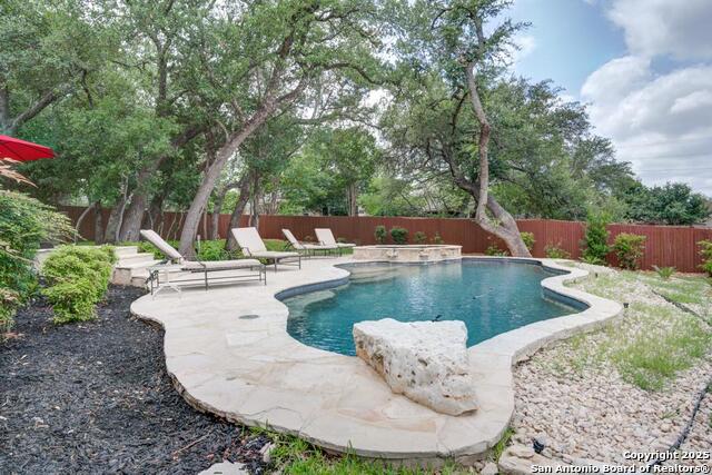 Listing photo id 32 for 25003 Estancia Cir