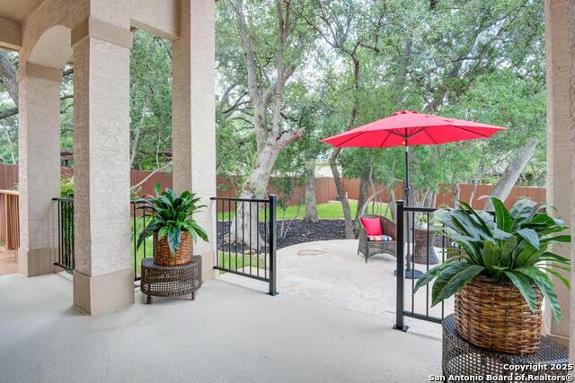 Listing photo id 33 for 25003 Estancia Cir