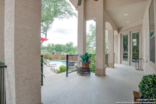 Listing photo id 35 for 25003 Estancia Cir