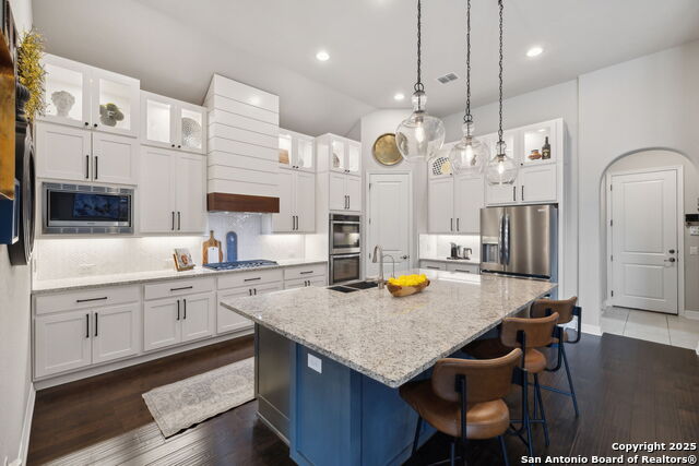 Listing photo id 14 for 28807 Balcones Crk