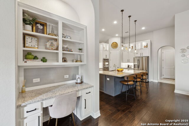 Listing photo id 20 for 28807 Balcones Crk