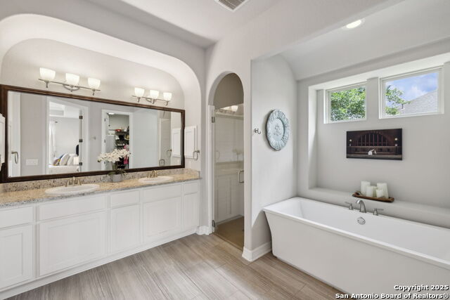 Listing photo id 27 for 28807 Balcones Crk