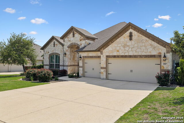 Listing photo id 1 for 28807 Balcones Crk