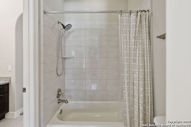 Listing photo id 33 for 28807 Balcones Crk