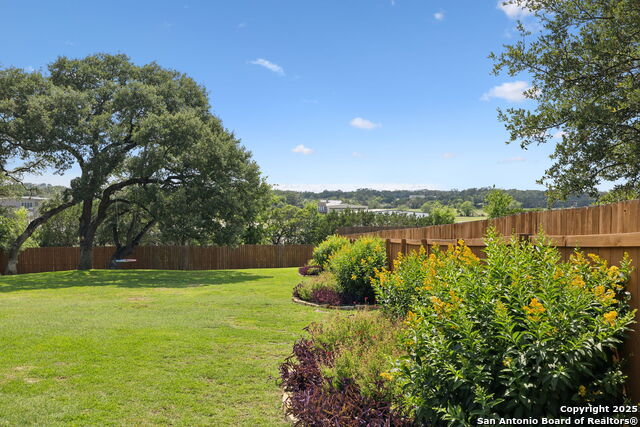 Listing photo id 39 for 28807 Balcones Crk
