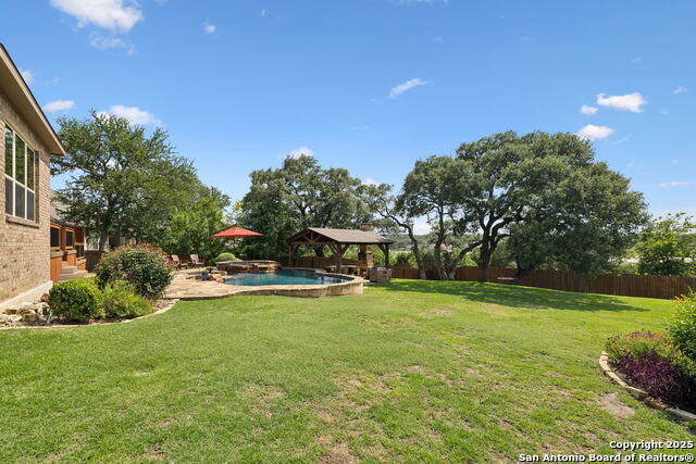 Listing photo id 40 for 28807 Balcones Crk