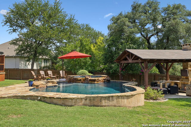 Listing photo id 41 for 28807 Balcones Crk