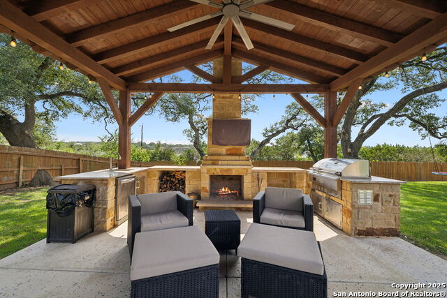 Listing photo id 43 for 28807 Balcones Crk