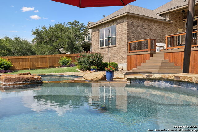 Listing photo id 45 for 28807 Balcones Crk