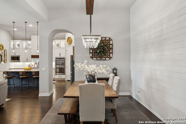Listing photo id 5 for 28807 Balcones Crk