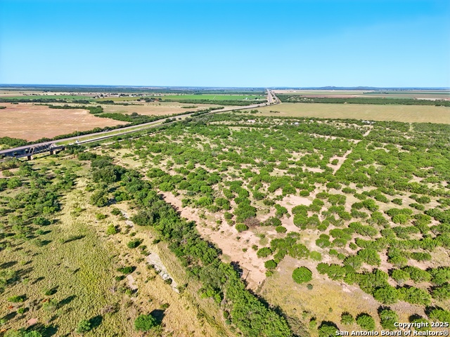Listing photo id 9 for 344 Cr 341  