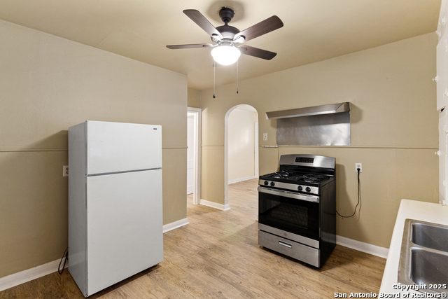 Listing photo id 10 for 1001 Mason  