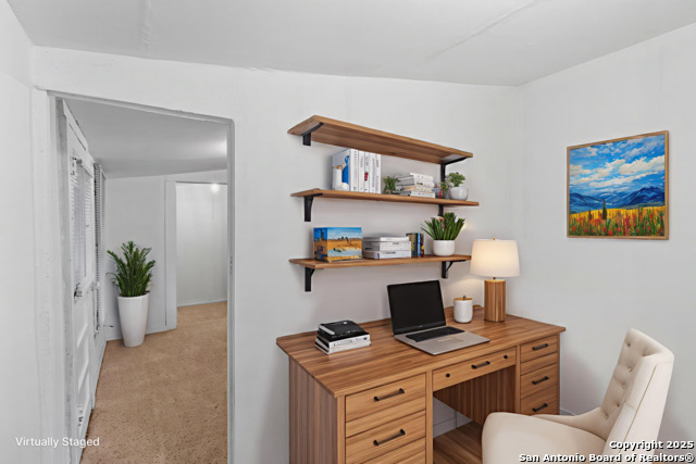 Listing photo id 15 for 1001 Mason  