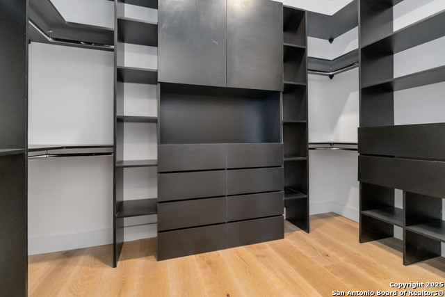 Listing photo id 25 for 3 Byron Nelson