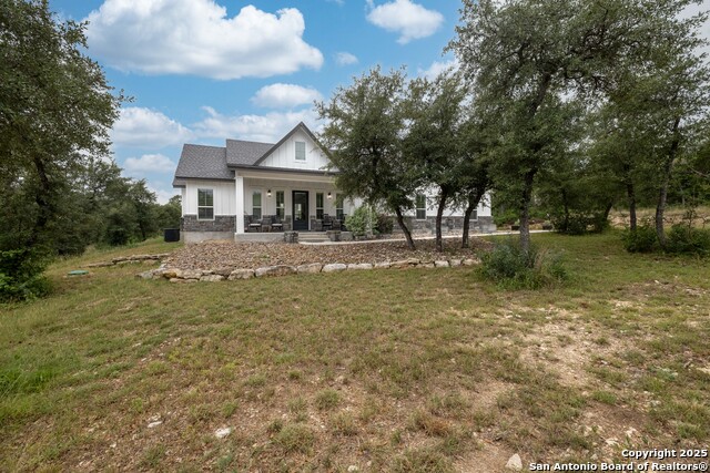 Listing photo id 2 for 105 Clear Water Canyon