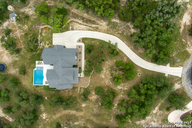 Listing photo id 53 for 105 Clear Water Canyon