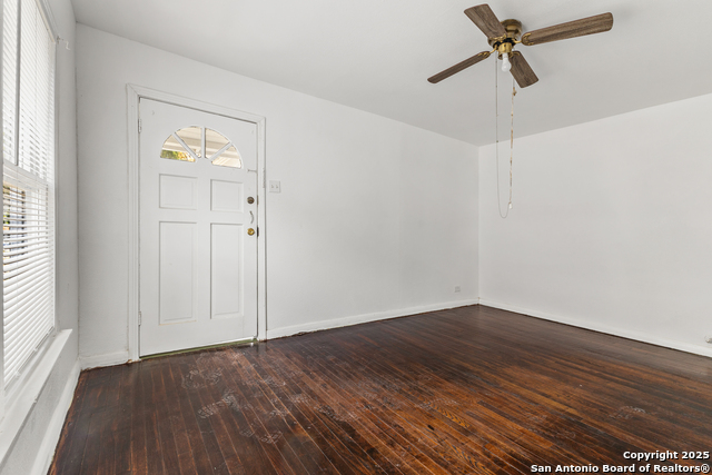Listing photo id 17 for 631 Magnolia W