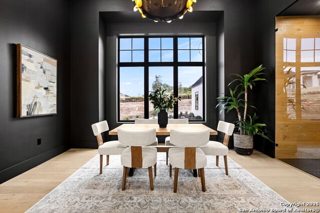 Listing photo id 11 for 10703 Kendall Canyon