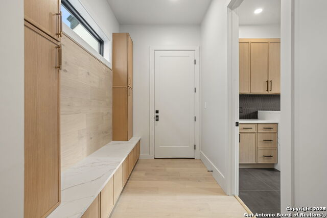 Listing photo id 14 for 10703 Kendall Canyon