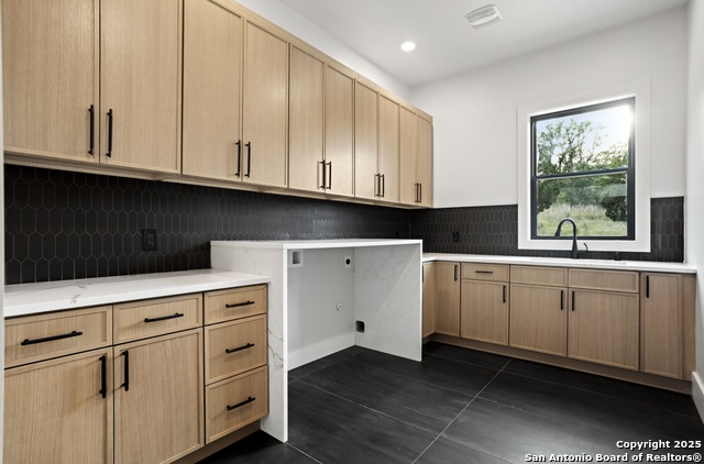 Listing photo id 15 for 10703 Kendall Canyon