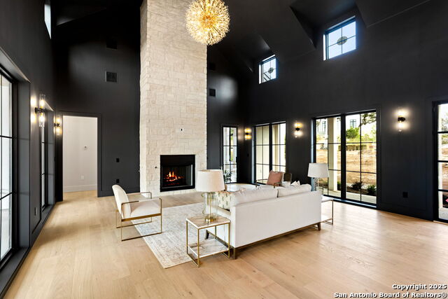 Listing photo id 2 for 10703 Kendall Canyon