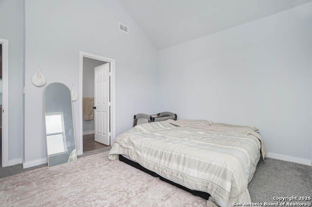 Listing photo id 9 for 422 K Unit 103