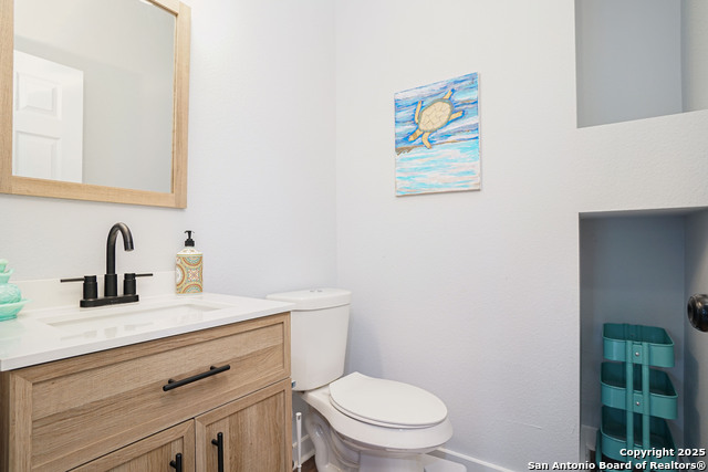 Listing photo id 5 for 422 K Unit 103