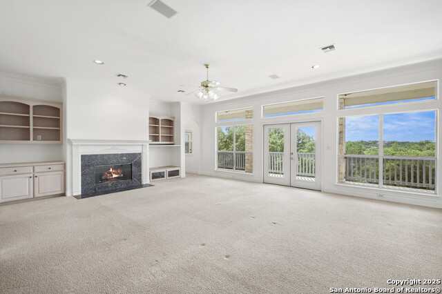 Listing photo id 9 for 7424 Secretariat Lane