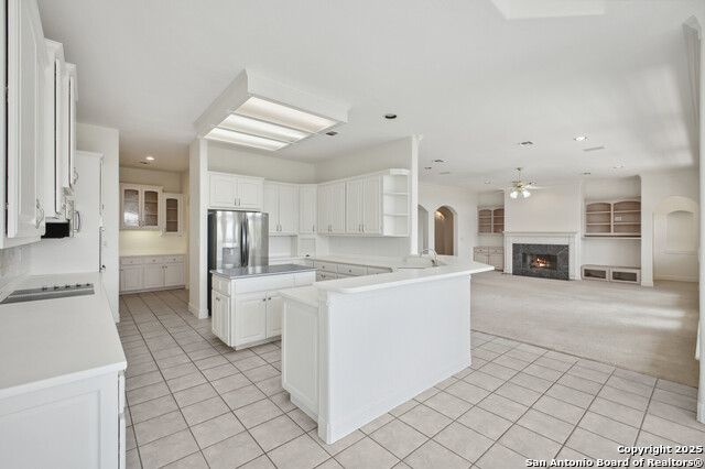 Listing photo id 13 for 7424 Secretariat Lane