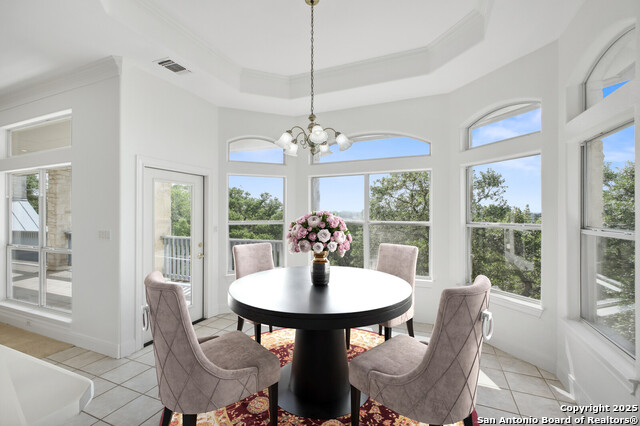 Listing photo id 16 for 7424 Secretariat Lane